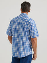 Load image into Gallery viewer, Men&#39;s Wrangler Classic Fit Short Sleeve Shirt 44409

