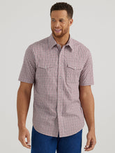 Load image into Gallery viewer, Men&#39;s Wrangler Classic Fit Short Sleeve Shirt 44410
