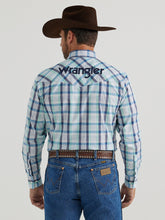 Cargar imagen en el visor de la galería, Men&#39;s Wrangler Classic Fit Logo Long Sleeve Shirt 44431
