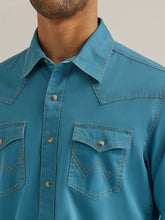 Cargar imagen en el visor de la galería, Men&#39;s Wrangler Retro Premium Long Sleeve Shirt 44555
