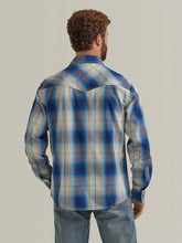 Cargar imagen en el visor de la galería, Men&#39;s Wrangler Retro Premium Long Sleeve Shirt 44559
