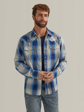 Cargar imagen en el visor de la galería, Men&#39;s Wrangler Retro Premium Long Sleeve Shirt 44559
