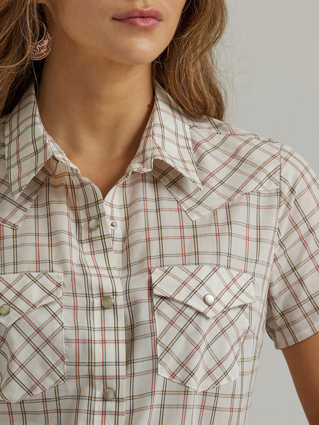 Women's Wrangler Essential Plaid Short Sleeve Snap Shirt 44663