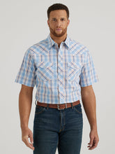 Load image into Gallery viewer, Men&#39;s Wrangler 20x Competition Advanced Competition Short Sleeve Snap Shirt 44669
