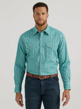 Load image into Gallery viewer, Men&#39;s Wrangler 20x Competition Advanced Comfort Long Sleeve Snap Shirt 44681
