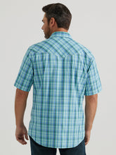 Cargar imagen en el visor de la galería, Men&#39;s Wrangler 20x Advanced Comfort Short Sleeve Snap Shirt 44691
