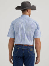 Cargar imagen en el visor de la galería, Men&#39;s Wrangler George Strait Collection Short Sleeve Shirt 44896
