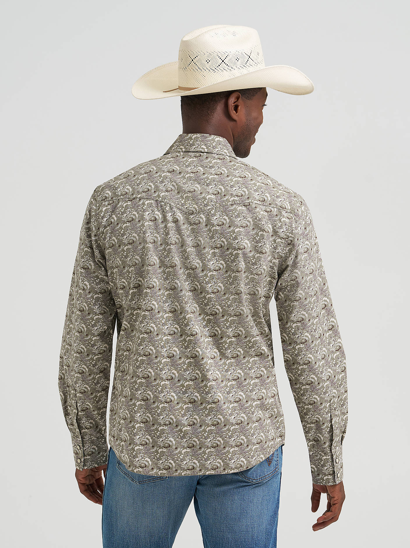 Wrangler Men's Retro Premium Long Sleeve Western Snap Printed Shirt 112374952 - Taupe