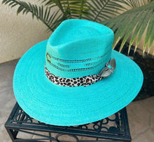 Cargar imagen en el visor de la galería, Charlie 1 Horse &quot;Right Meow&quot; Straw Hat
