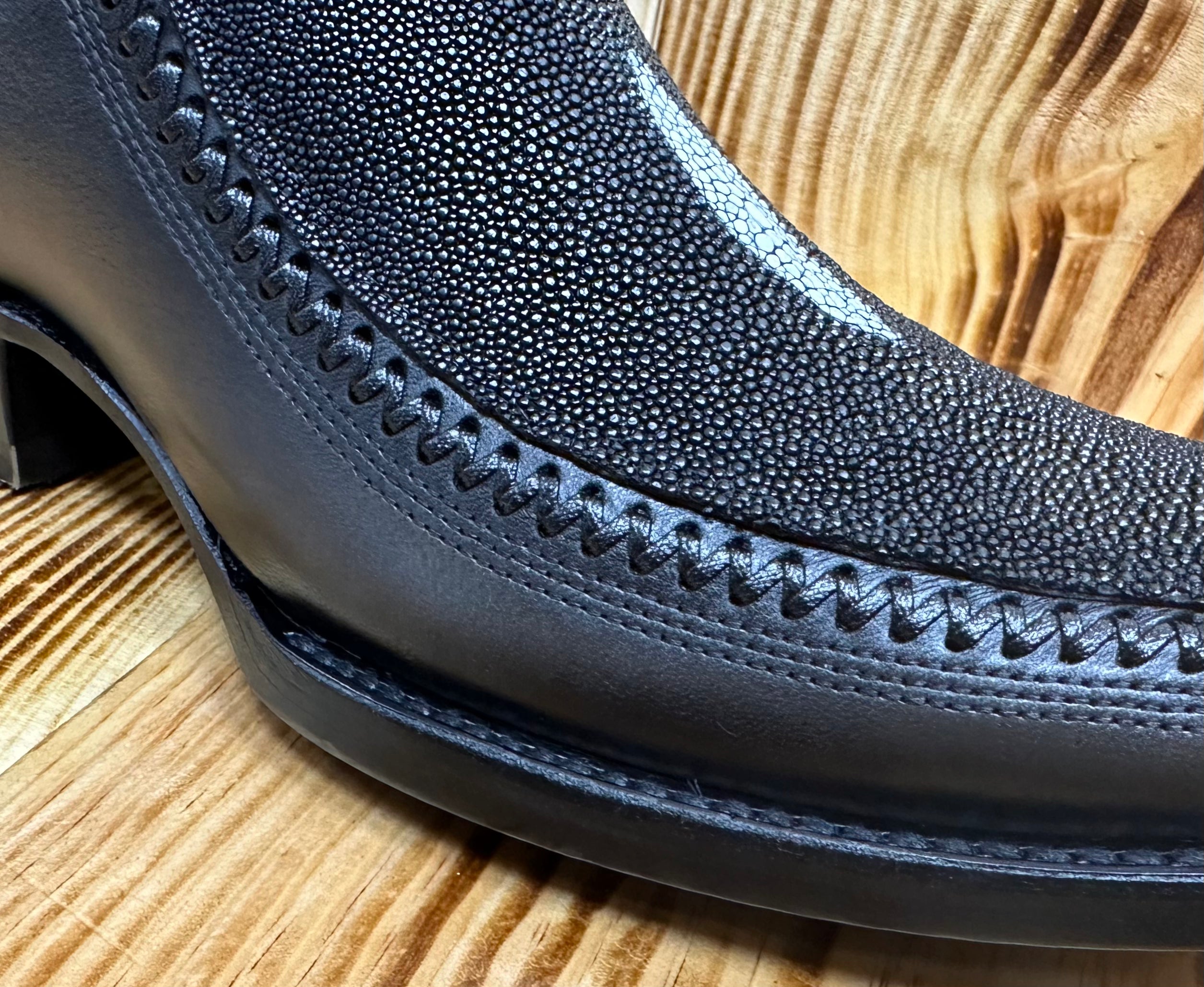 Cuadra Men’s Stingray Narrow Square Toe CU783 - Black