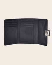 Cargar imagen en el visor de la galería, Cuadra Stingray Black Wallet BD197MA
