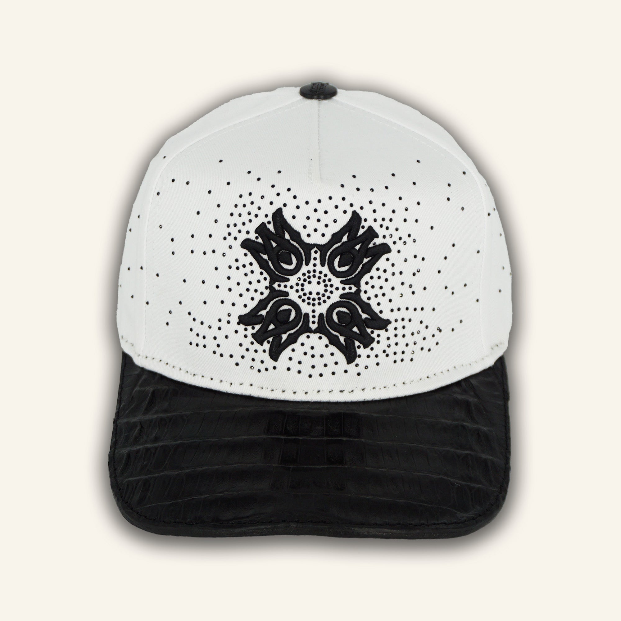 Bigg Boss AMR 4 Letras White / Caiman Black Hat