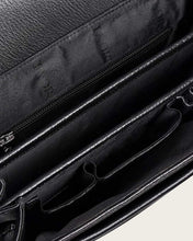 Cargar imagen en el visor de la galería, Cuadra Black Stingray Shoulder Bag BOC03MA
