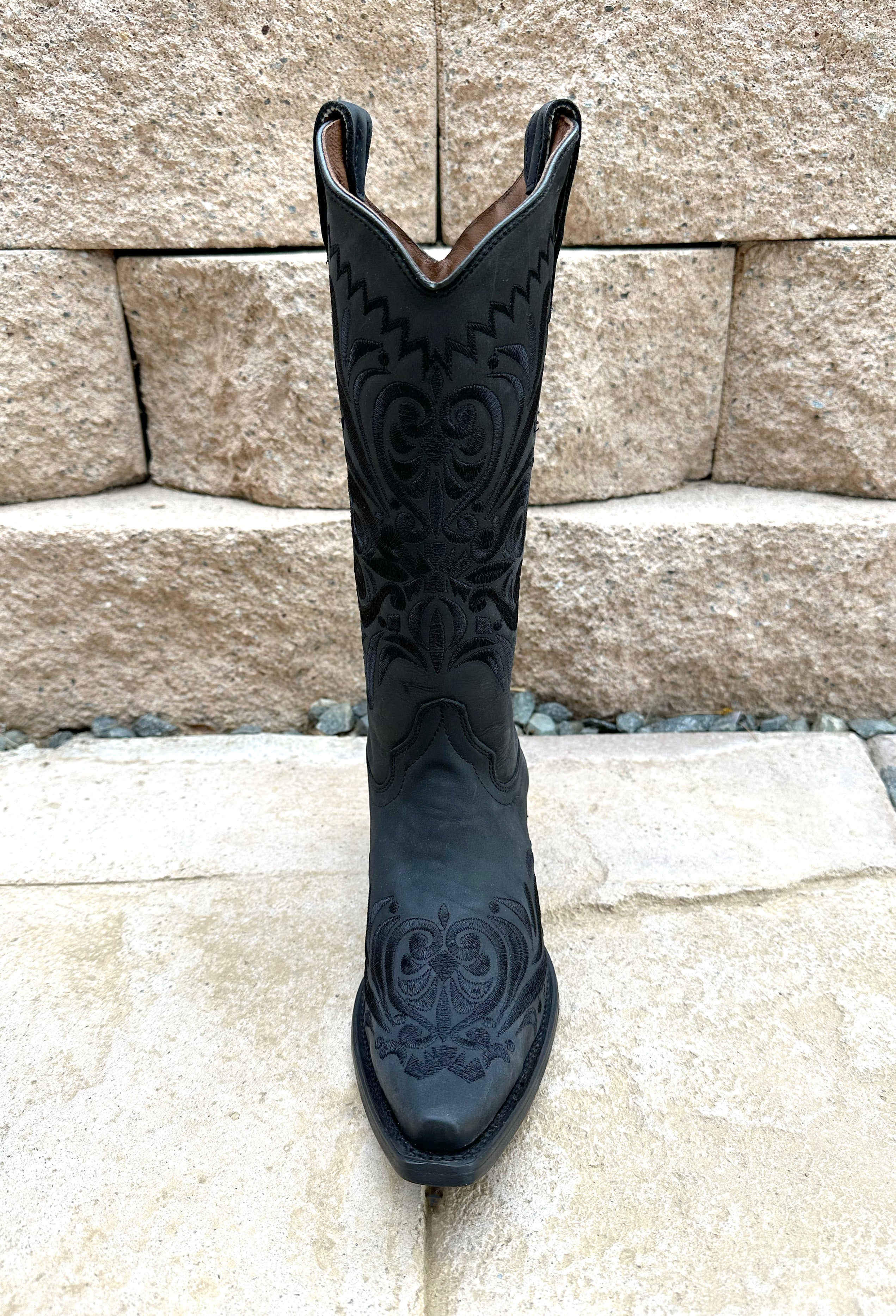 Circle G Women’s Snip Toe Boots - Black  L5433