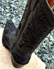 Cargar imagen en el visor de la galería, Circle G Women’s Snip Toe Boots - Black  L5433
