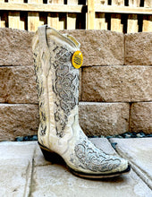 Cargar imagen en el visor de la galería, Corral Women&#39;s Snip Toe Boots A3322 - White Glitter Inlay &amp; Crystals
