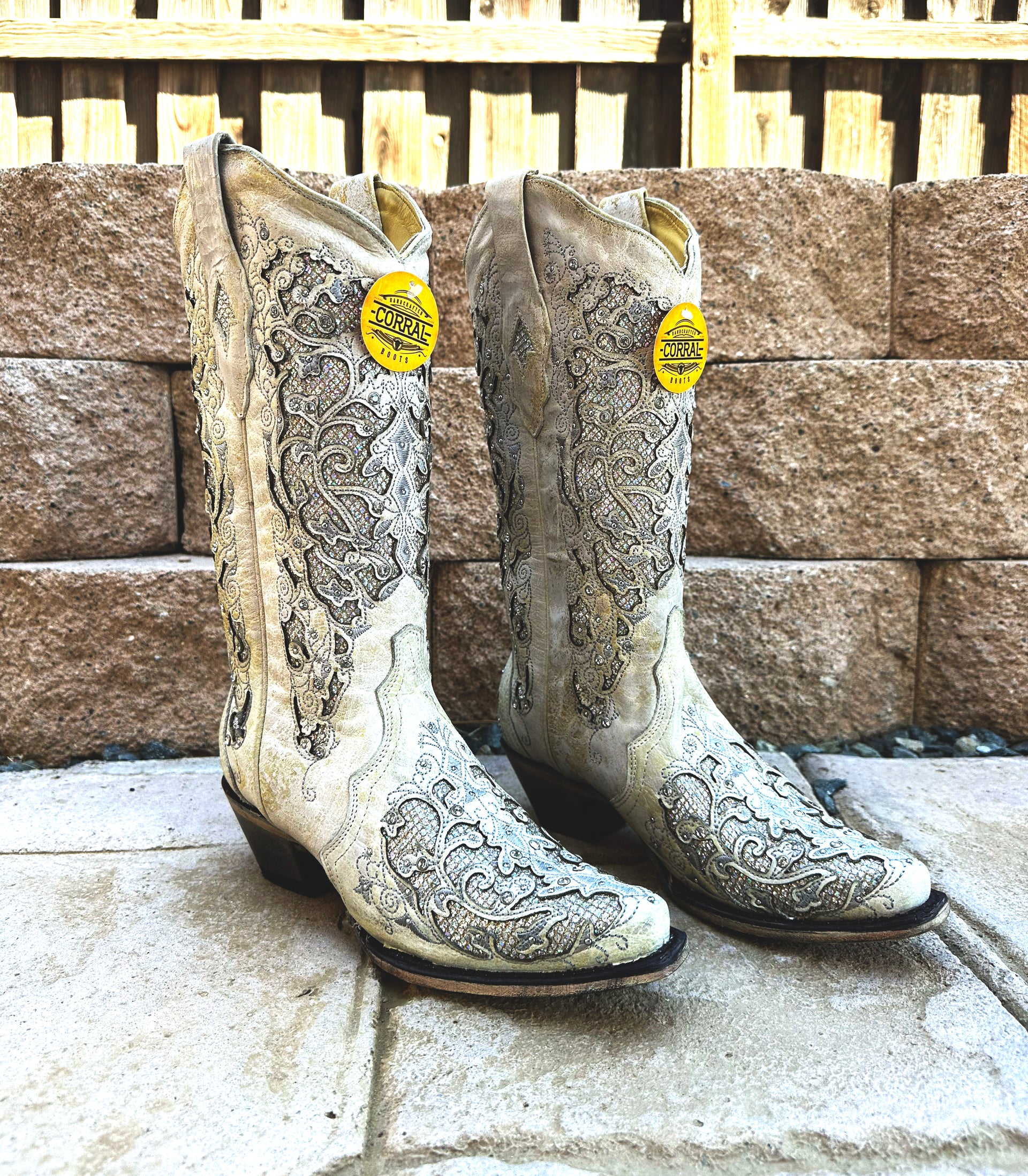 Corral Women's Snip Toe Boots A3322 White Glitter Inlay Crystals