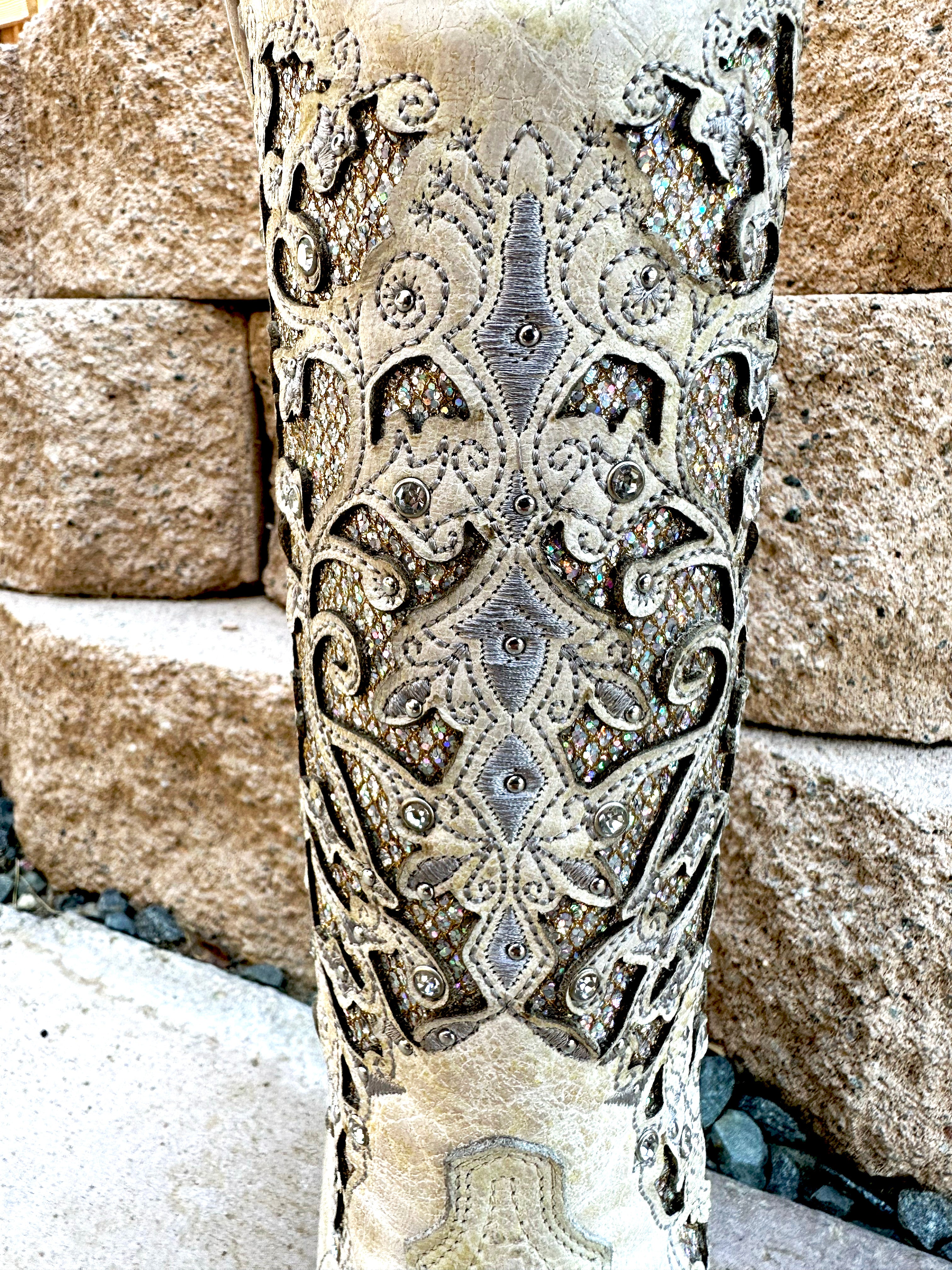 Corral Women's Snip Toe Boots A3322 - White Glitter Inlay & Crystals