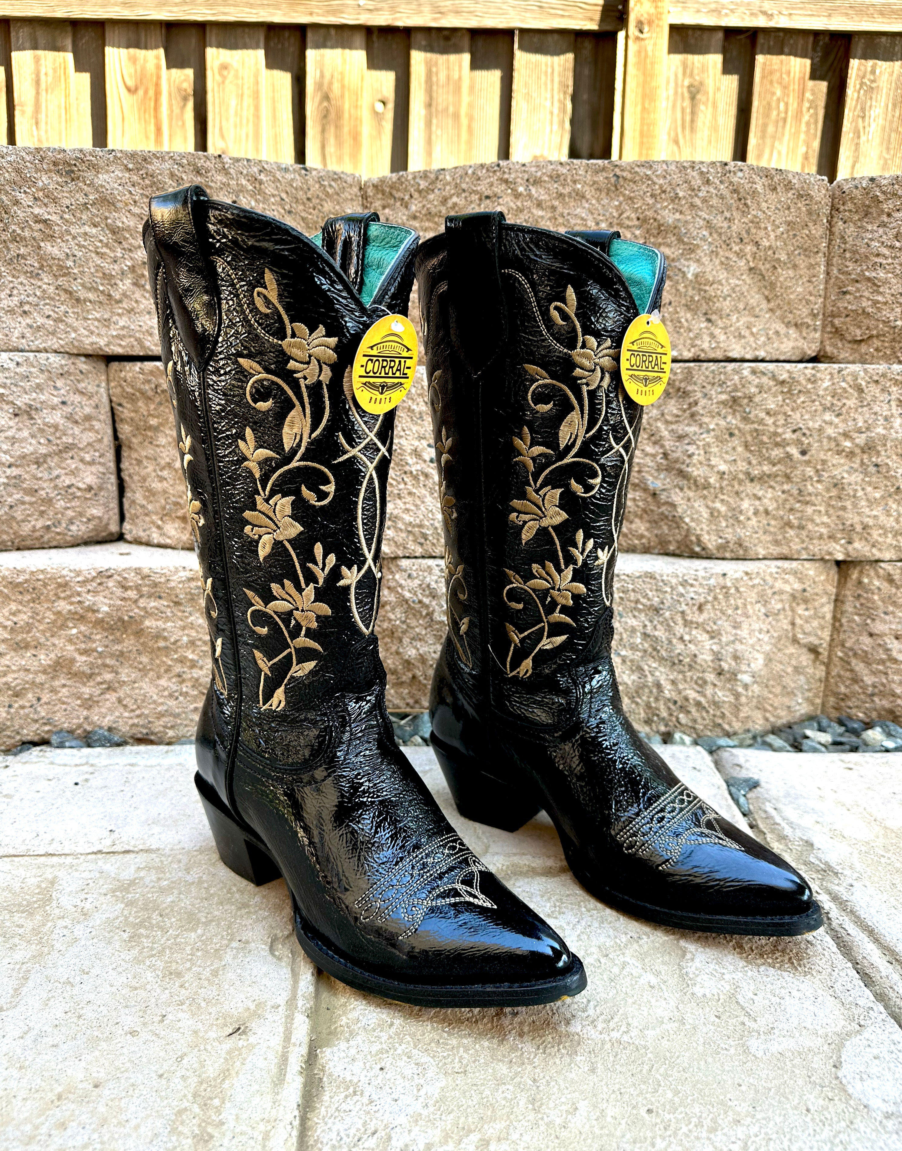 Corral Women's Pointed ToeBoots Z5104 Patent Leather Embroidery - Black