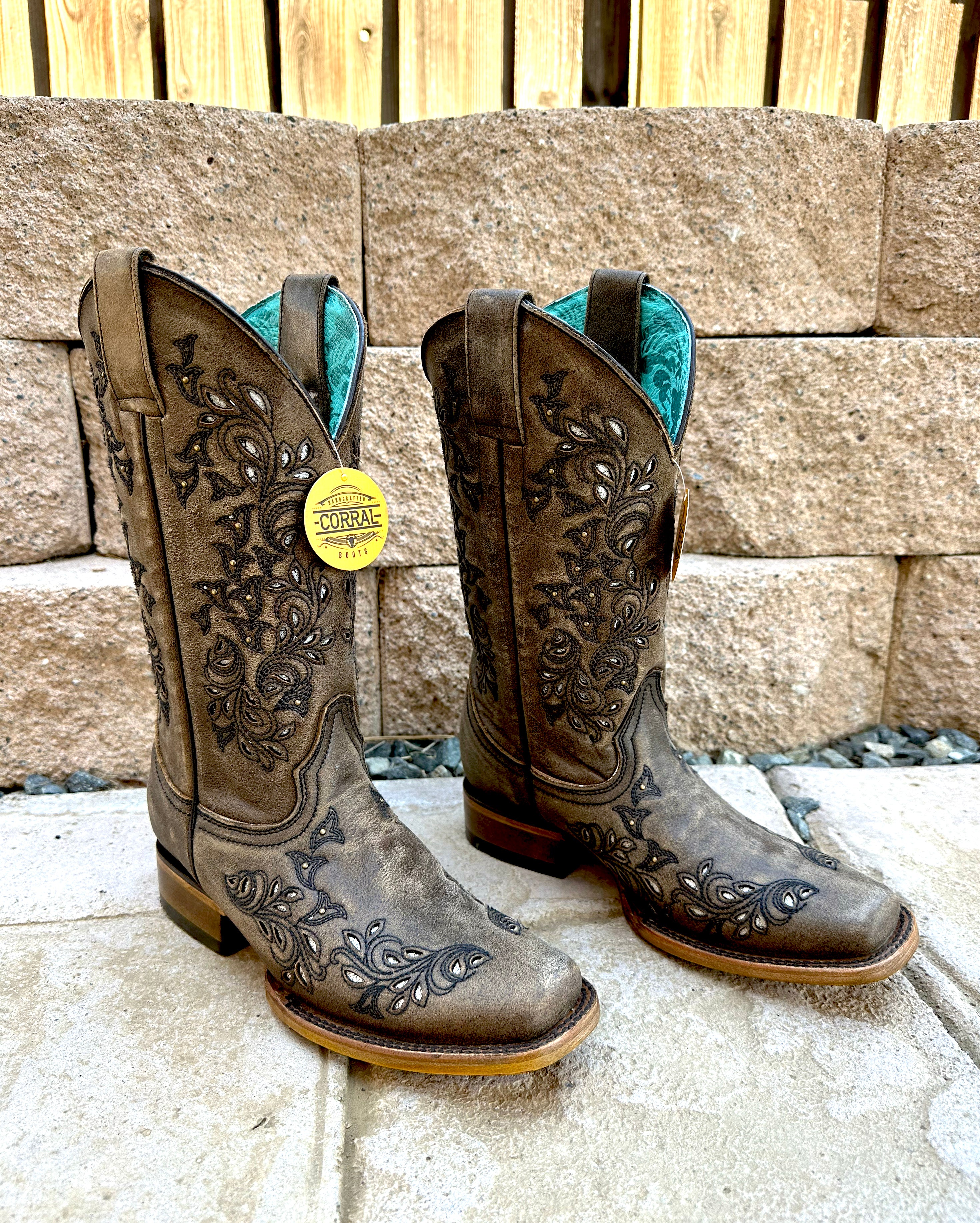 Corral Women's Square Toe Boots Inlay Embroidery & Studs Z5134 - Brown