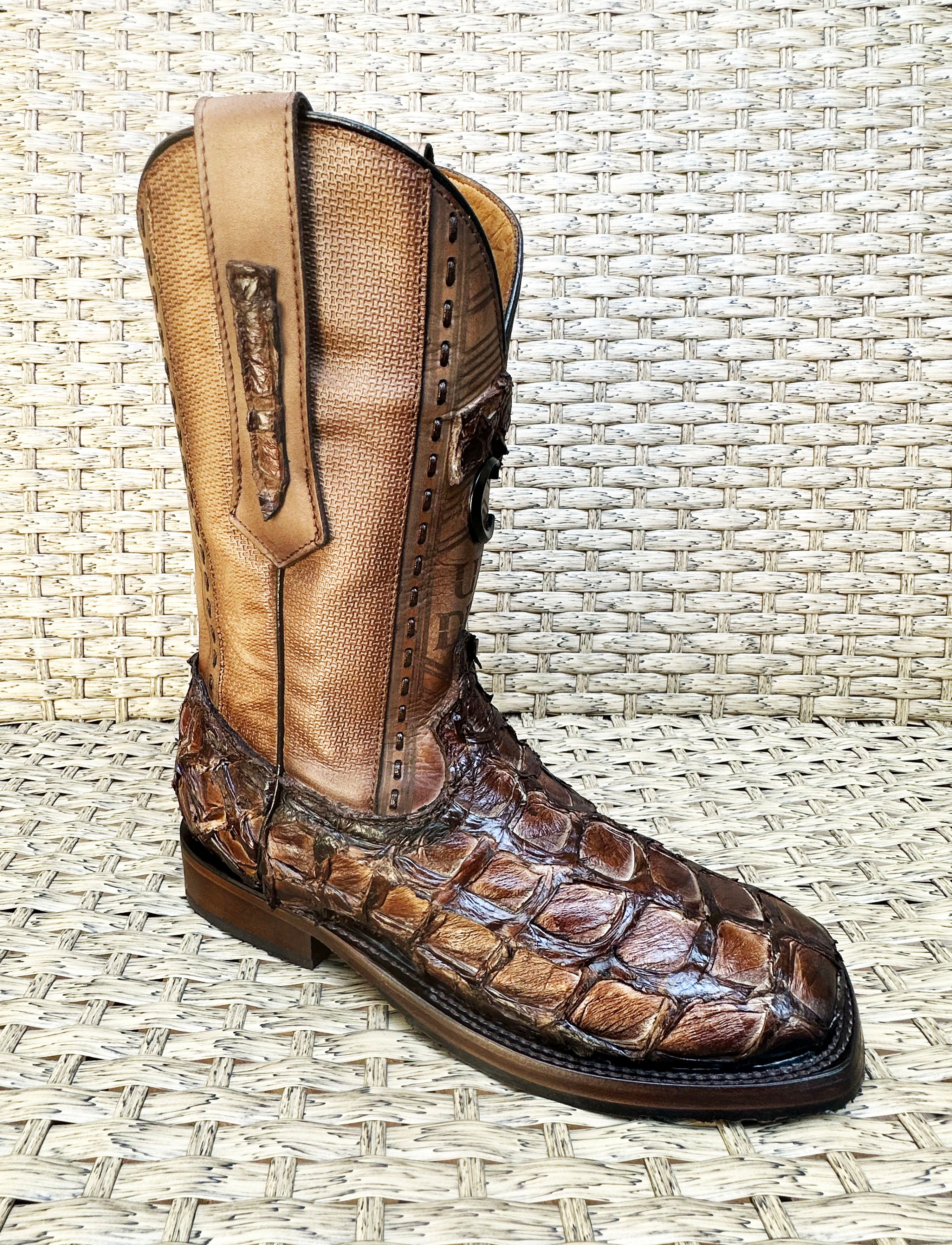 Cuadra Men's Pirarucu Fish Square Toe CU658 - Asturias Miel