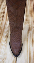 Cargar imagen en el visor de la galería, Cuadra Women&#39;s Embroidery Round Toe Boot 3F37RS - Honey
