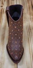 Cargar imagen en el visor de la galería, Cuadra Women&#39;s Round Toe Ankle Boot 3F65RS - Crust Maple
