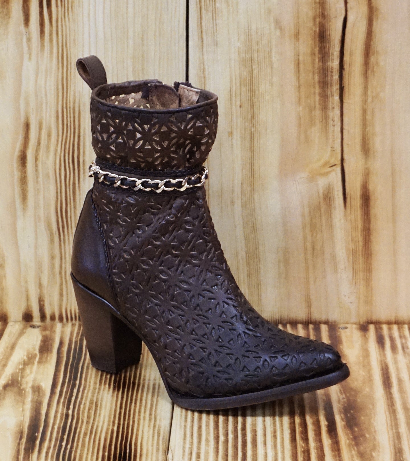 Cuadra Women's Brown Cut Out & Harness Round Toe Ankle Boot CU571 - Degradado Chocolate