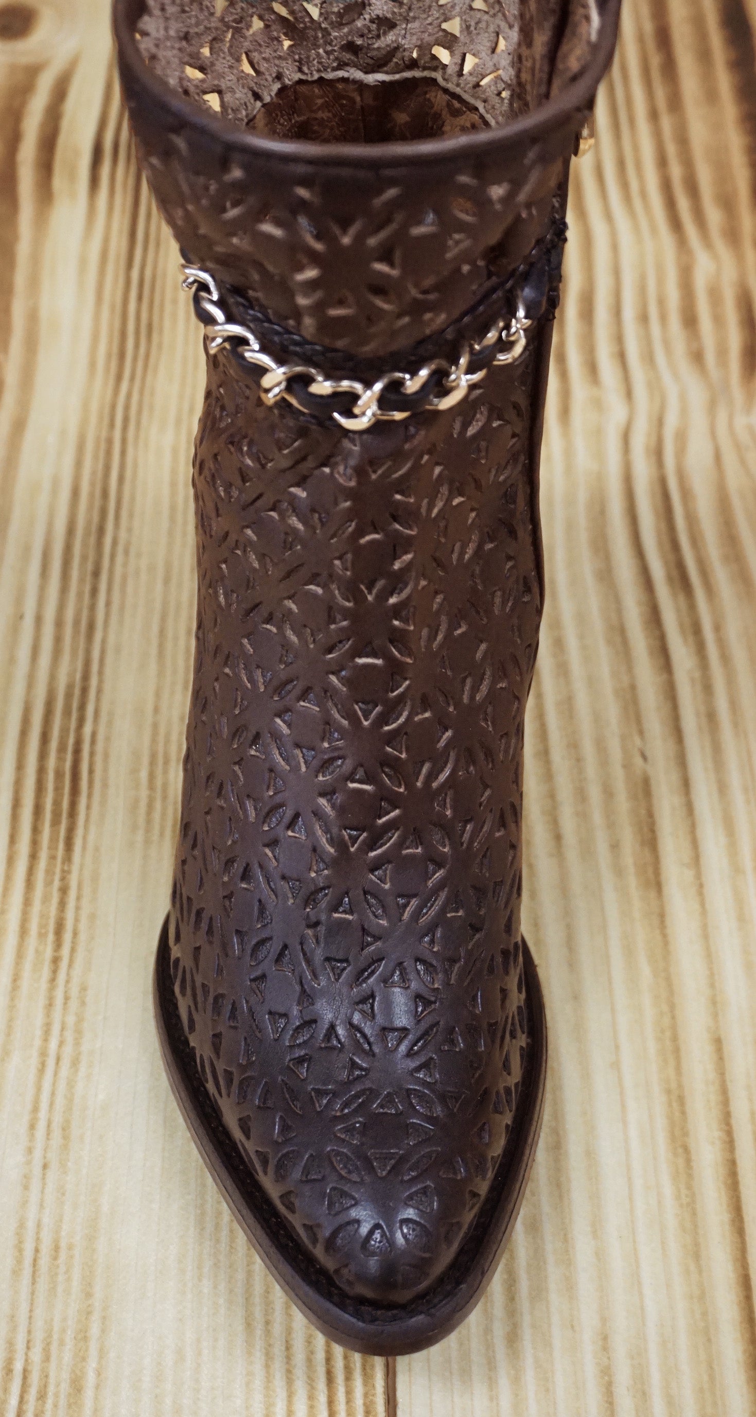 Cuadra Women's Brown Cut Out & Harness Round Toe Ankle Boot CU571 - Degradado Chocolate