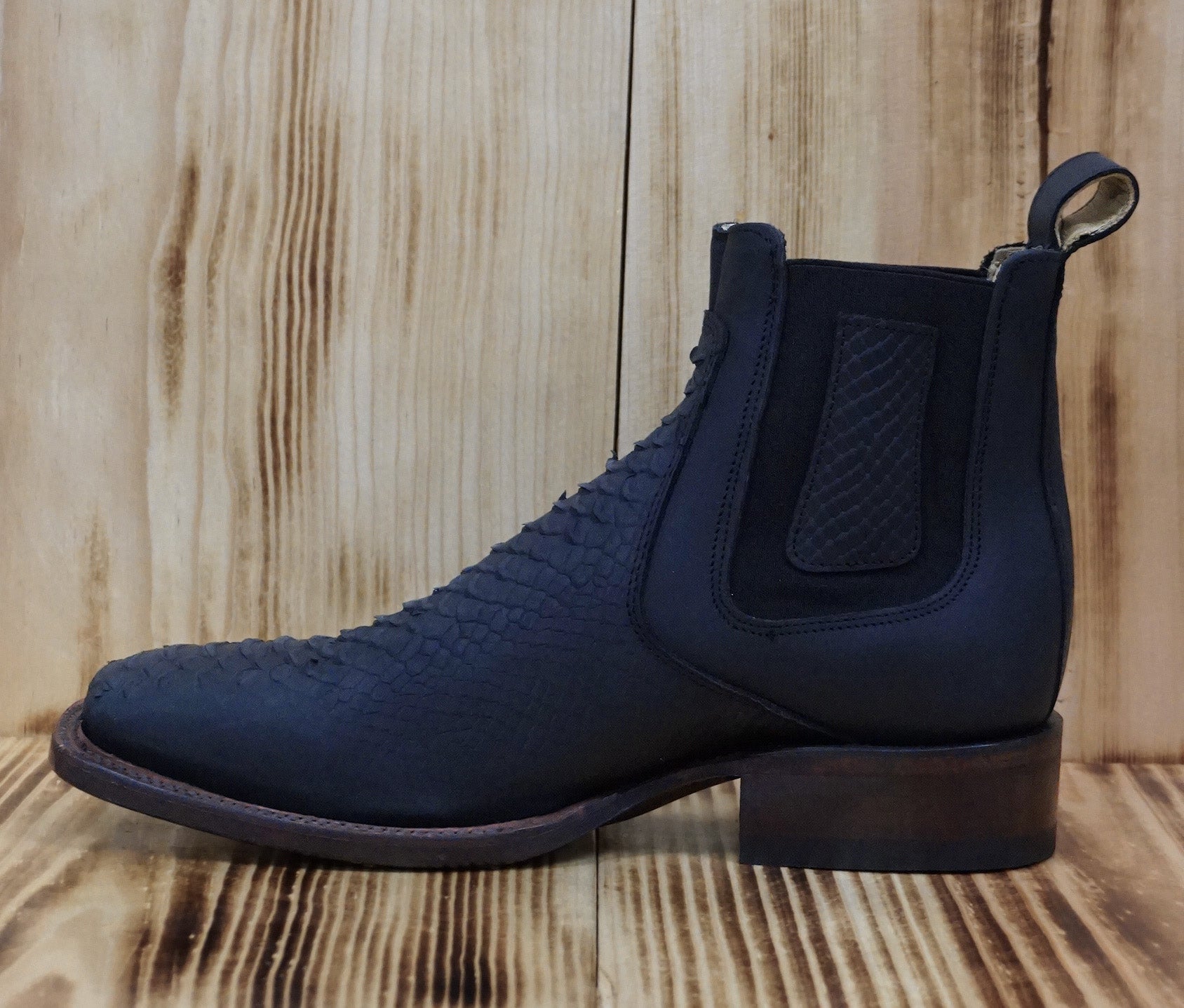 Hooch Men's Python Print Short Boot 800 /R6305- Nobuck Black