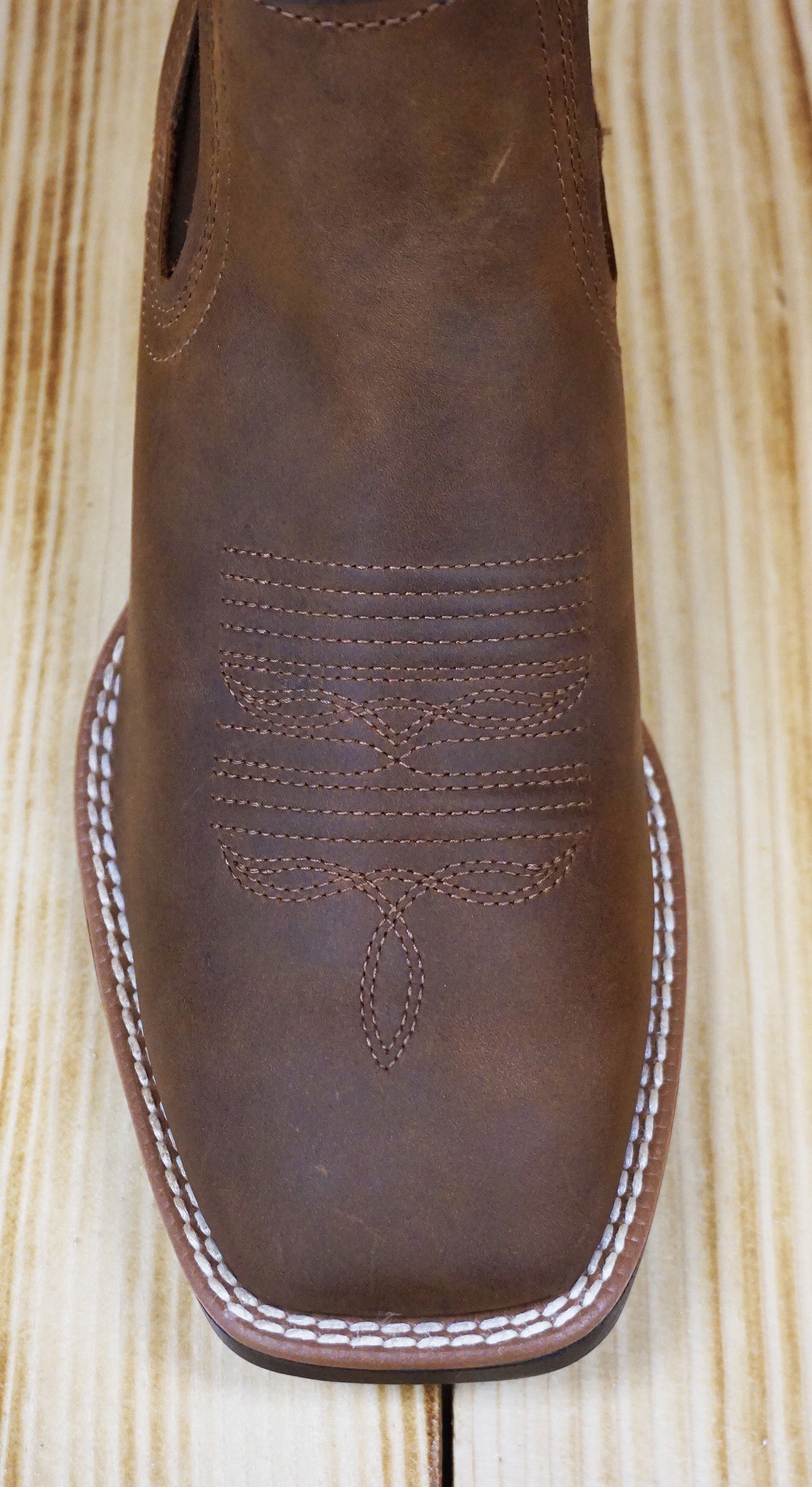 Ariat Men's Sport Booker Ultra Wide Square Toe 10031452 - Distressed Tan