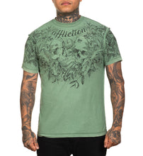 Cargar imagen en el visor de la galería, Affliction Dakota Fire Reversible T-Shirt
