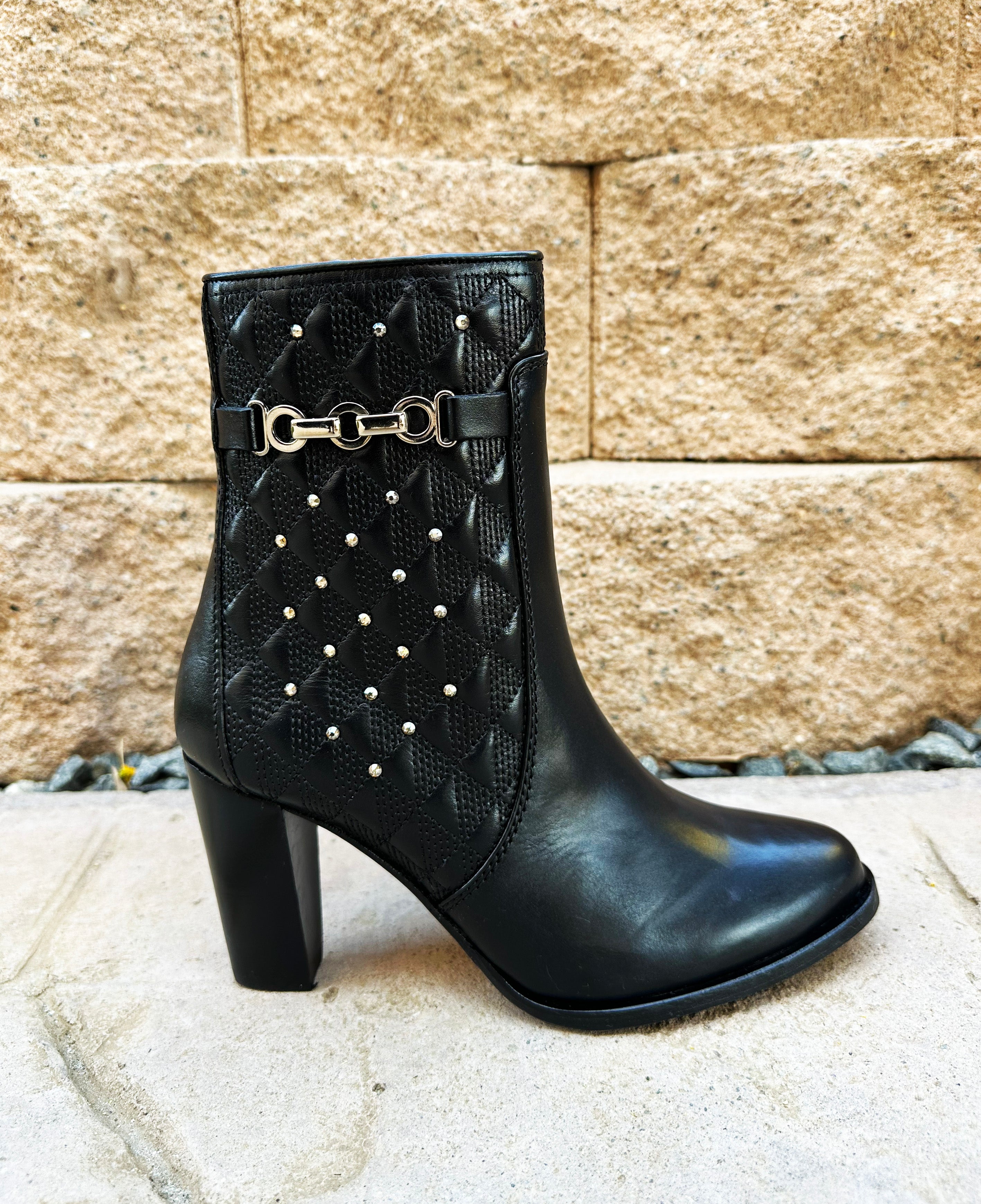 Women's Cuadra Short Boot Calf / Ternera Inca FC582 - Black