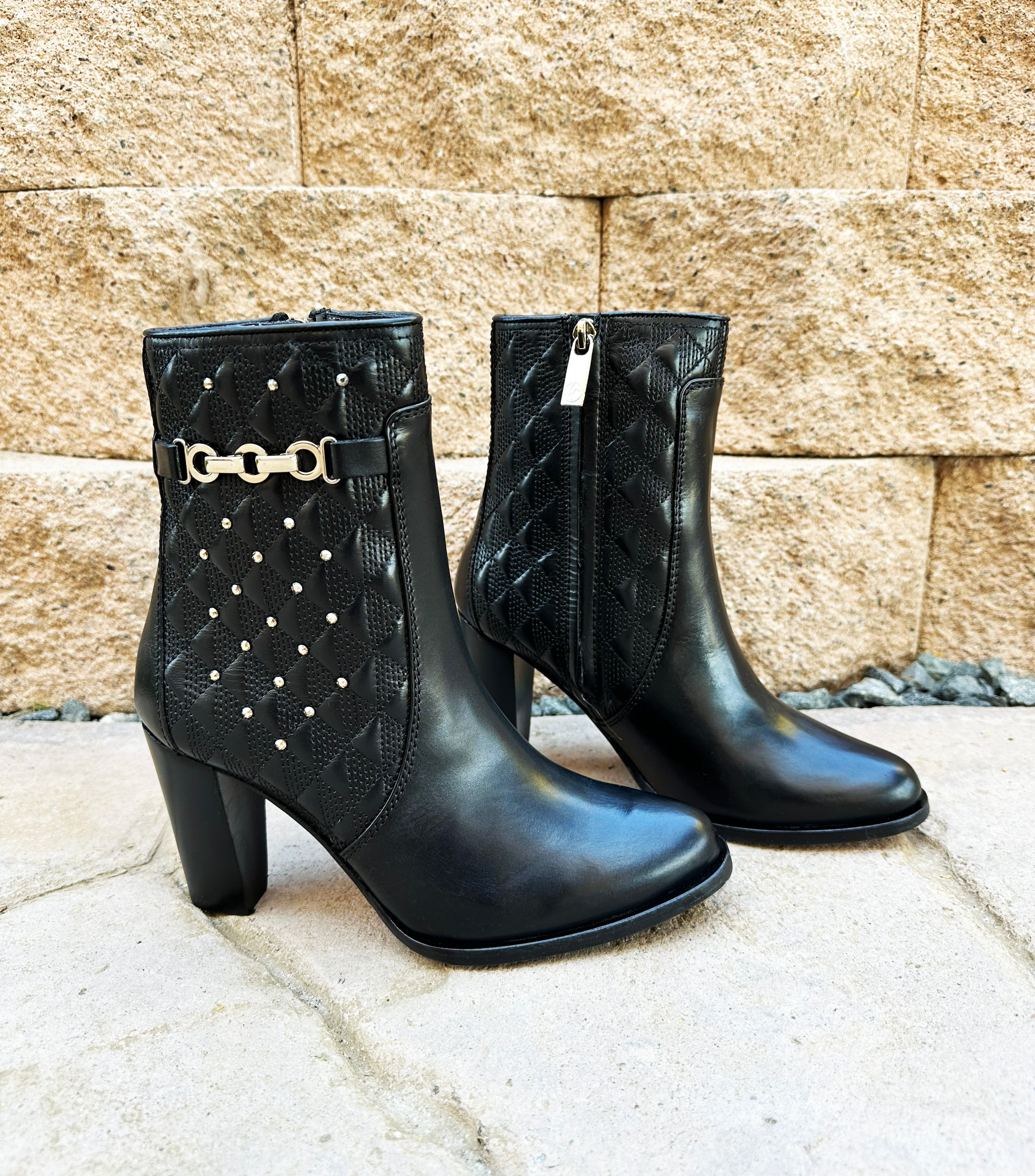 Women's Cuadra Short Boot Calf / Ternera Inca FC582 - Black