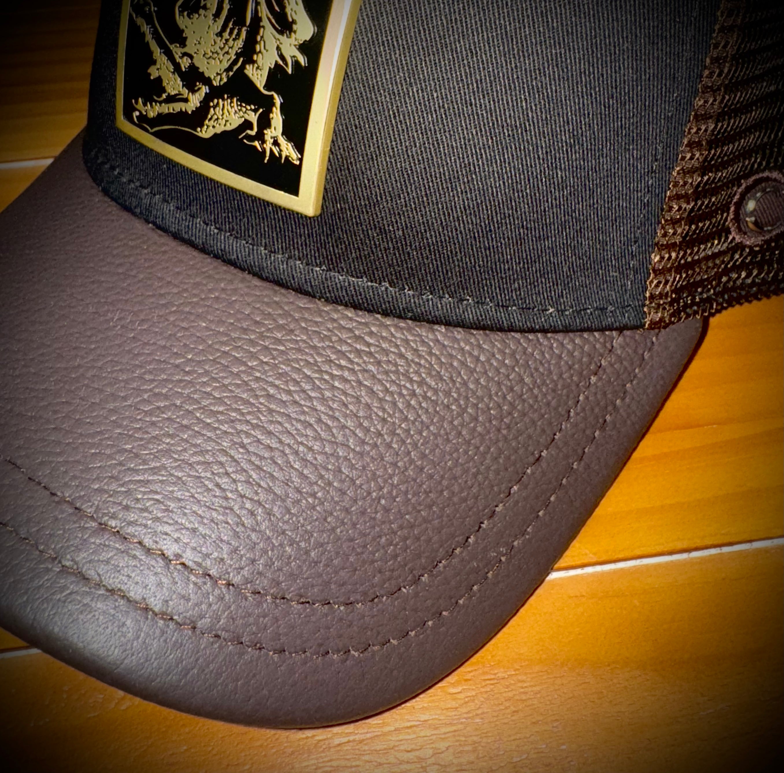 Cuadra Men's Caiman Metal Patch Leather Cap CC117 - Chocolate