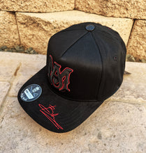 Cargar imagen en el visor de la galería, Bigg Boss Amiri Black Cap
