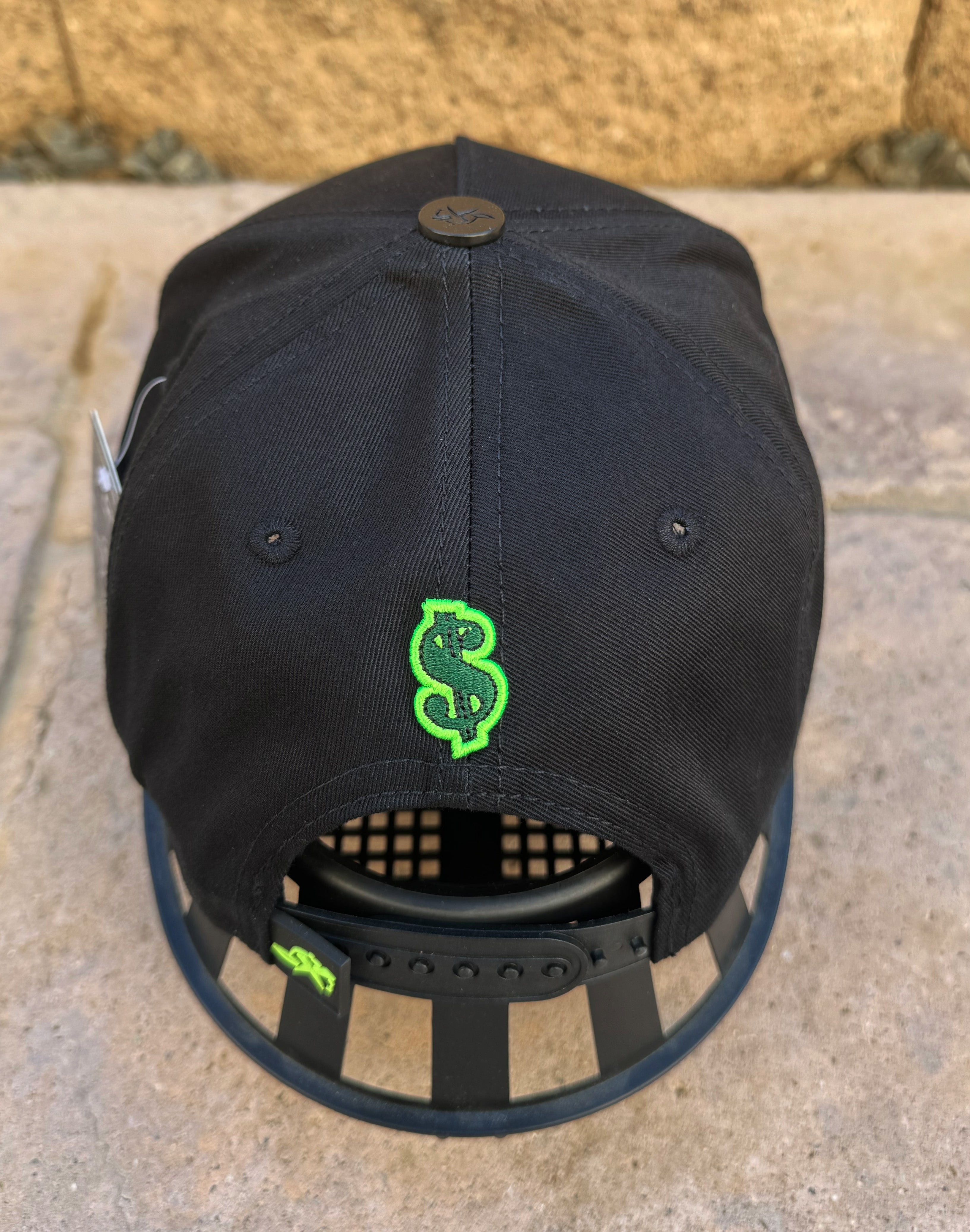 Monopoly Dinero Black Cap BB34