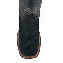 Load image into Gallery viewer, Gold Rush Men&#39;s Python Boot IS227 Isaac - Black
