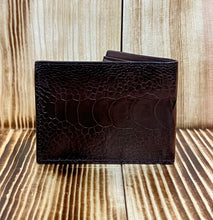 Load image into Gallery viewer, Cuadra Men&#39;s Brown Ostrich Leg Wallet B2910PA
