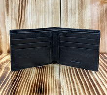 Cargar imagen en el visor de la galería, Cuadra Men&#39;s Black Shark Wallet B2910TI
