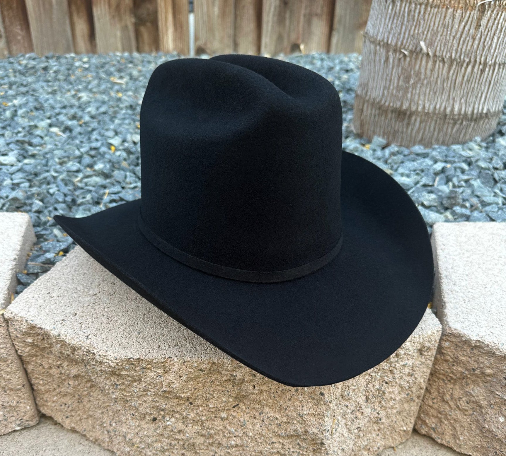Stone "100 Starz" Wool Hat - Black