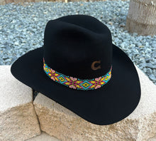 Cargar imagen en el visor de la galería, Charlie Horse Women&#39;s Hat &quot;Gold Digger&quot; - Black
