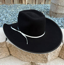 Cargar imagen en el visor de la galería, Resistol 4x &quot;Snake Eyes&quot; Felt Hat - Cordova
