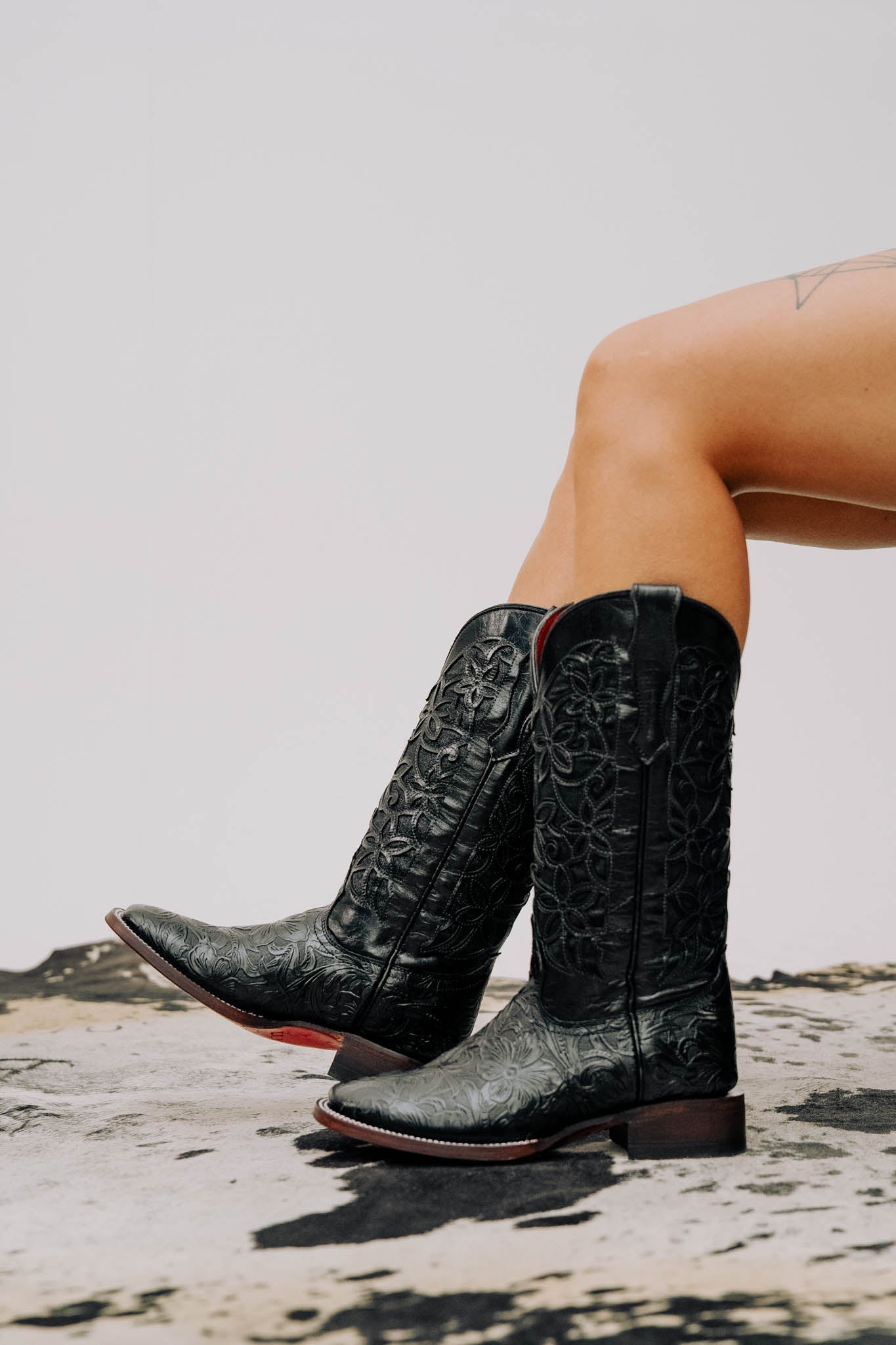 Rock'em Flor de Luz Cincelado Red Bottom Women's Boot - Black