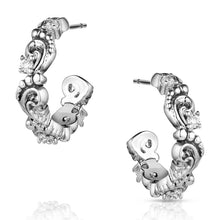 Cargar imagen en el visor de la galería, Montana Windblown Elegance Crystal Earrings ER5862
