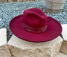 Cargar imagen en el visor de la galería, Stetson &quot;Oceanus&quot; Wool Hat - Burgundy
