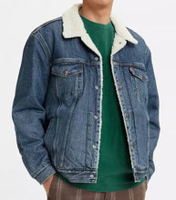 Load image into Gallery viewer, Men&#39;s Levi&#39;s Sherpa Trucker Jacket 0162 - Medium Wash
