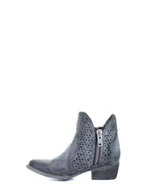 Load image into Gallery viewer, Circle G Women&#39;s Cutout Short Boot Q5059 - Grey
