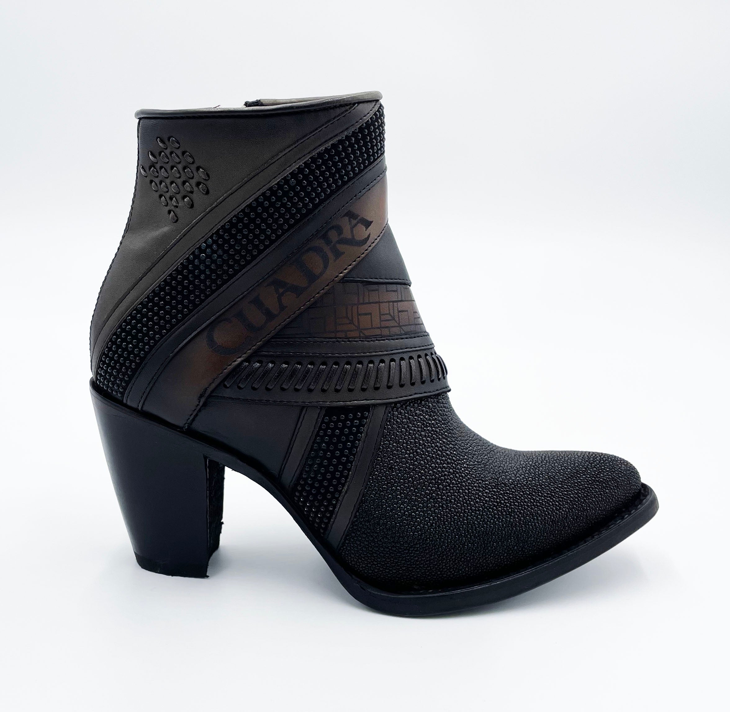 Cuadra Women's Black Stingray Laser & Woven Round Toe Ankle Boot CU618