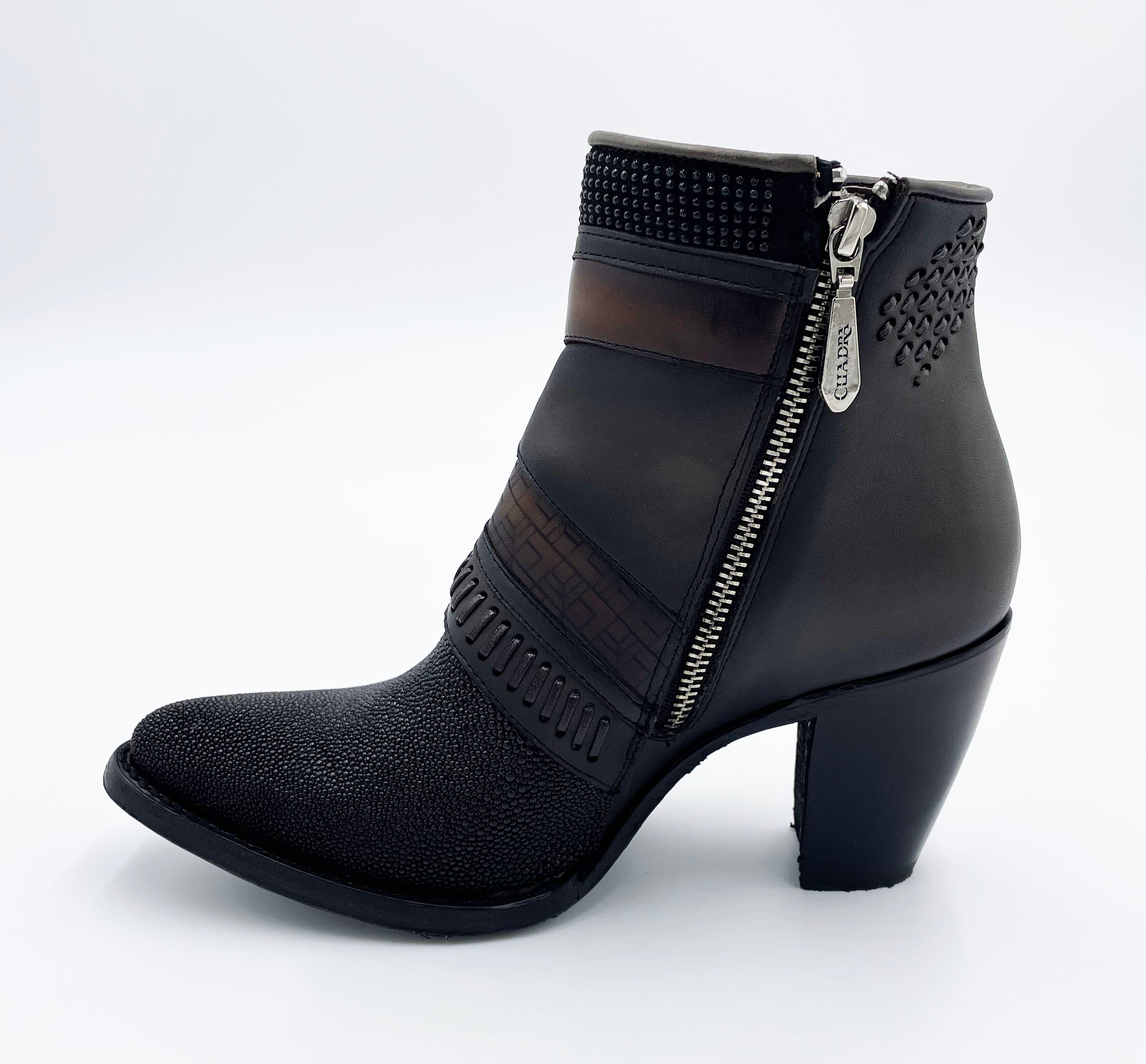 Cuadra Women's Black Stingray Laser & Woven Round Toe Ankle Boot CU618